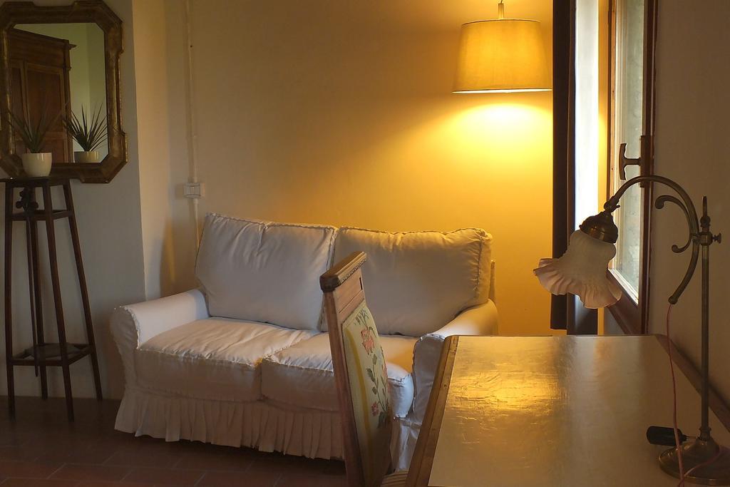 Corte Di Maggio B&B Country House Imola Quarto foto
